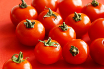 赤いチェリートマト