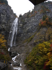 日本の滝、秋、紅葉