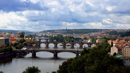 Fototapeta na wymiar Mosty w Pradze