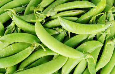 Green peas background