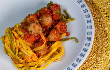 FETTUCCINE WITH MEATBALLS IN TOMATO SAUCE