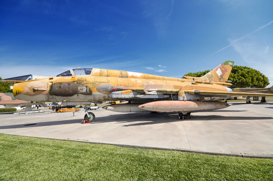 Sovietic Sujoi SU - 22 Fighter Jet On September 5, 2015. Took Part In Different International Conflicts Such As The Six Days War, Afghanistan Invasion In 1979 Or The Iran Irak War In 1980.