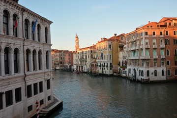 Fototapeta na wymiar the Grand Canal in Rialto, Venice