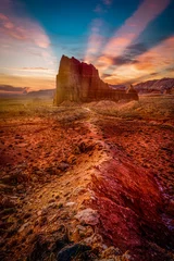 Selbstklebende Fototapeten Rot Lila Sonnenuntergang in den Bergen  © Daylyn