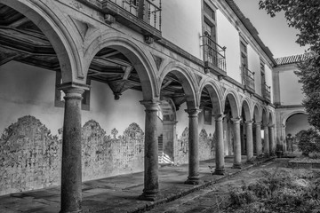 Obraz premium Cloister With Tiles, Tibaes Monastery, Portugal