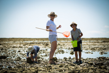 Famille à la plage