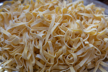 Frische Tagliatelle pasta