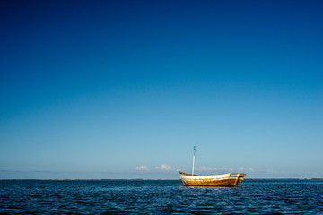 Obraz premium Barquinho no mar