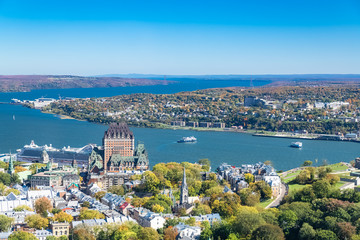 Fototapeta na wymiar Quebec City, panorama of the town, with the Chateau Frontenac and the Saint-Laurent river