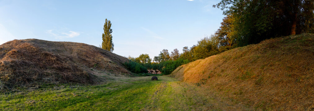 destroyed The East Fort of the Brest Fortress was the last center of defense of the Brest Fortress, where a 1800kg bomb was dropped