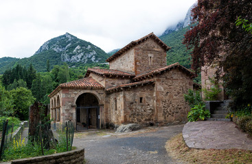 Santa Maria de Lebeña small hermitage