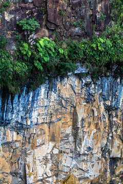 Stone wall around the Avencal waterfall in the Santa Catarina Plateau. The name Avencal derives from avenca, common vegetation in this region.