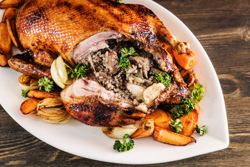 roasted duck stuffed with apples