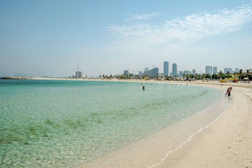 rajska plaża z palmami