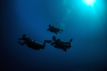 Sidemount Divers