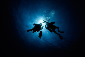 Divers