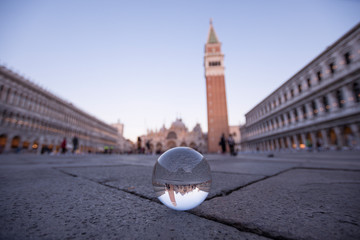  Venice caught in a glass ball