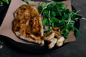 grilled chicken with fresh vegetables and grilled vegetables