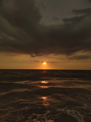 Obraz premium sunset over the sea