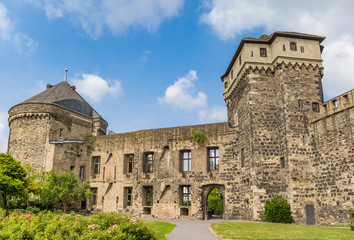 Fototapeta na wymiar Garden of the castle ruins in Andernach, Germany