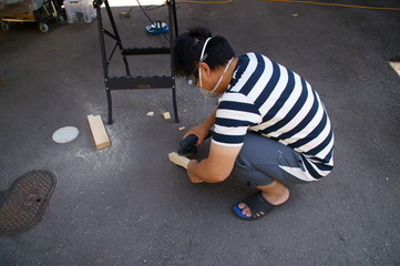 Woodworking the handle of the ax