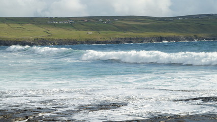 Sonnenstahlen bei schlechten Wetter auf Irland