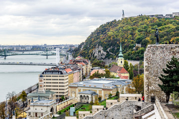 Fototapeta na wymiar Panoramic view of the old town and the Danube River in autumn in Budapest, Hungary.