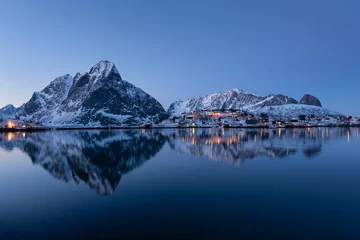 Crédence de cuisine en verre imprimé Reinefjorden Beautiful landscape from Reine fishing village at twilight in winter season, Lofoten islands, Norway