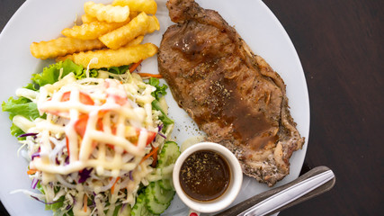 Delicious Grilled Meat Steak Served With Vegetables