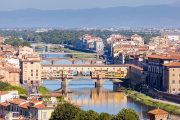 Fototapeta na wymiar Ponte vecchio over river Arno in Florence
