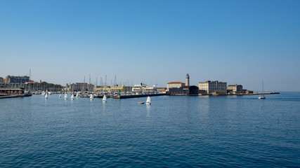 Fototapeta na wymiar Trieste an der Adria / Italien / Europa: Hafen