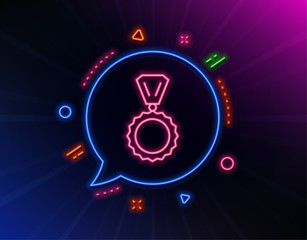 Award Medal line icon. Neon laser lights. Winner achievement symbol. Glory or Honor sign. Glow laser speech bubble. Neon lights chat bubble. Banner badge with medal icon. Vector