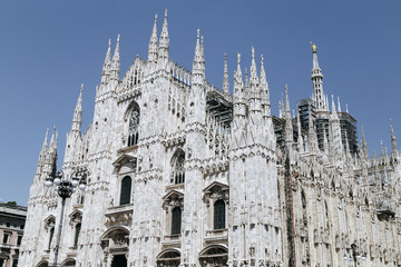 Fototapeta na wymiar milan cathedral