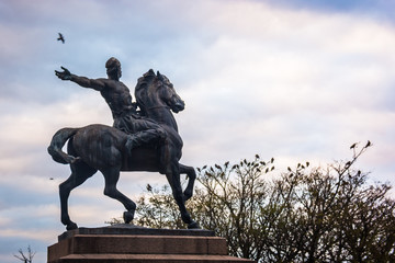estatua libertador