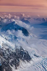 Crédence de cuisine en verre imprimé Denali Higher than clouds - areal view of Mount McKinley glaciers, Alaska