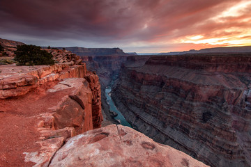 Raw beauty of the Grand Canyon with Colorado River