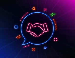 Handshake line icon. Neon laser lights. Hand gesture sign. Business deal palm symbol. Glow laser speech bubble. Neon lights chat bubble. Banner badge with handshake icon. Vector