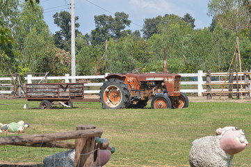 Obraz premium old tractor in a field