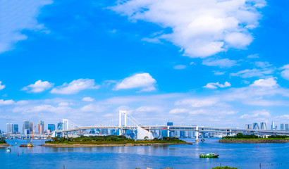 東京都市風景とレインボーブリッジ