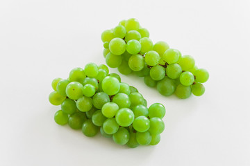 葡萄の実　ナイアガラ