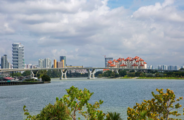 Сингапур. Набережная. Bridge.  	Вид на мост, ведущий из Сингапура в Singapore Changi Airport.  	азия, сингапур, архитектура, город, городской пейзаж, мост, транспорт, набережная, небоскреб, здание, за