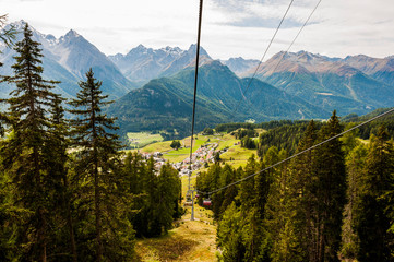 Ftan, Unterengadin, Dorf, Motta Naluns, Sessellift, Wanderweg, Engadin, Alpen, Graubünden, Sommer, Schweiz