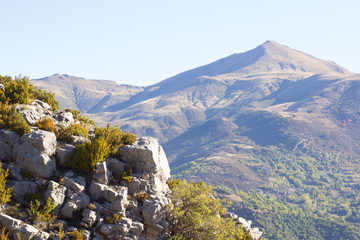 Naklejka premium Paisaje de alta montaña, del pirineo de Huesca, Aragón, España