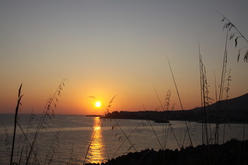 Fototapeta na wymiar tramonto a mare1