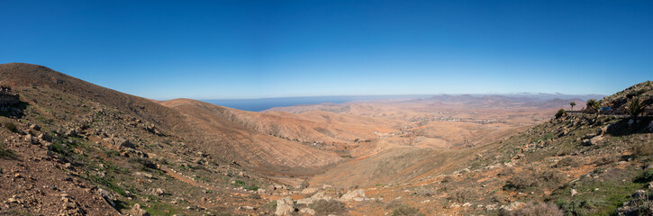 Fototapeta na wymiar Panorama of the rocky desert on the Canary Islands