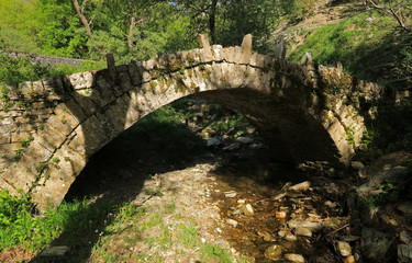 Fototapeta na wymiar Arch bridge, Zagori, Epirus, Greece