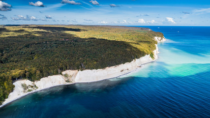 The Chalk Cliffs of Rugen Island, Huge Boulders in the Baltic Sea, Jasmund National Park, Rugen Island, Rügen © Konrad Kerker