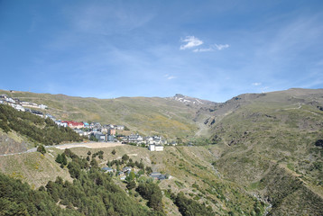 Obraz premium Paisaje de Sierra nevada en verano 