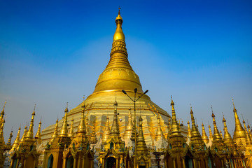 Fototapeta premium The Shwedagon Pagoda in Yangoon