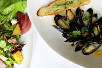 mussels and salad